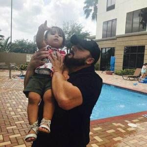 Meet your Posher, Adan